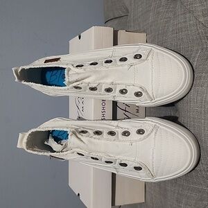 Blowfish Canvas sneaker
